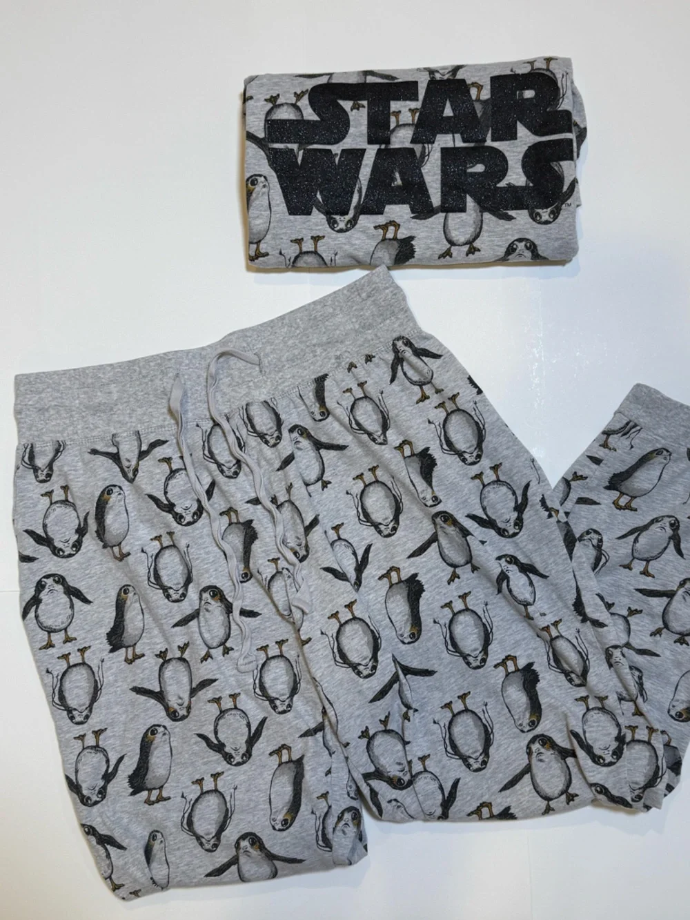 Official Disney Star Wars Porgs Pajama Set Women’s Size Medium - Picture 6 of 9